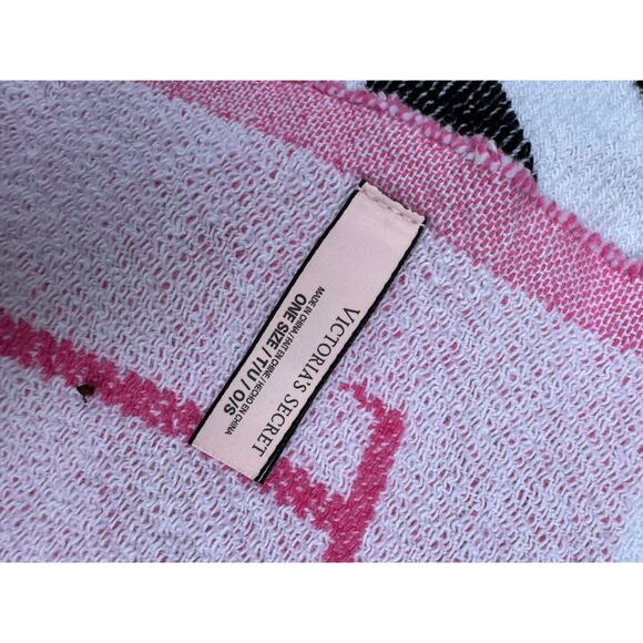 Victoria Secret Beach Blanket Fringe End Striped Towel 37x56 - Picture 2 of 2